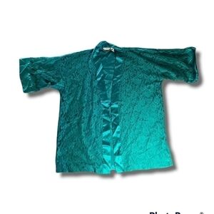 𝅺vs Green Vintage Lace Satin Robe